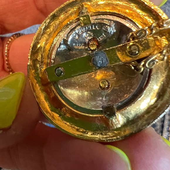 Vintage chanel necklace! Made with a Chanel clip-on earring! - Picture 11 of 11